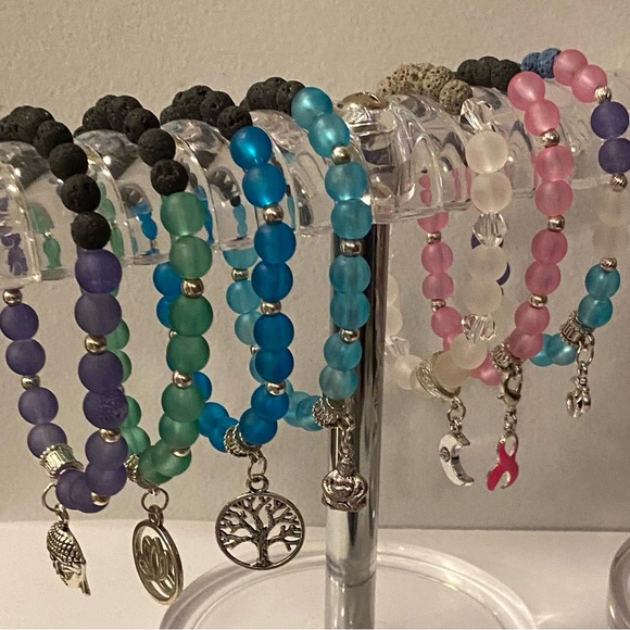 NEW Essential Oil - Glass & Lava bead bracelet with charms - Picture 11 of 11